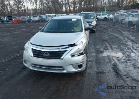 2015 Nissan Altima 2.5 S z USA, uszkodzony, nr VIN 1N4AL3AP7FC435491